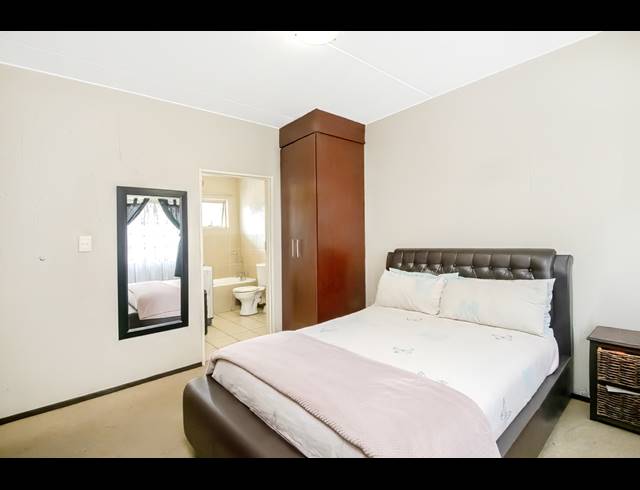 1 BEDROOM APARTMENT FOR SALE IN FERNDALE